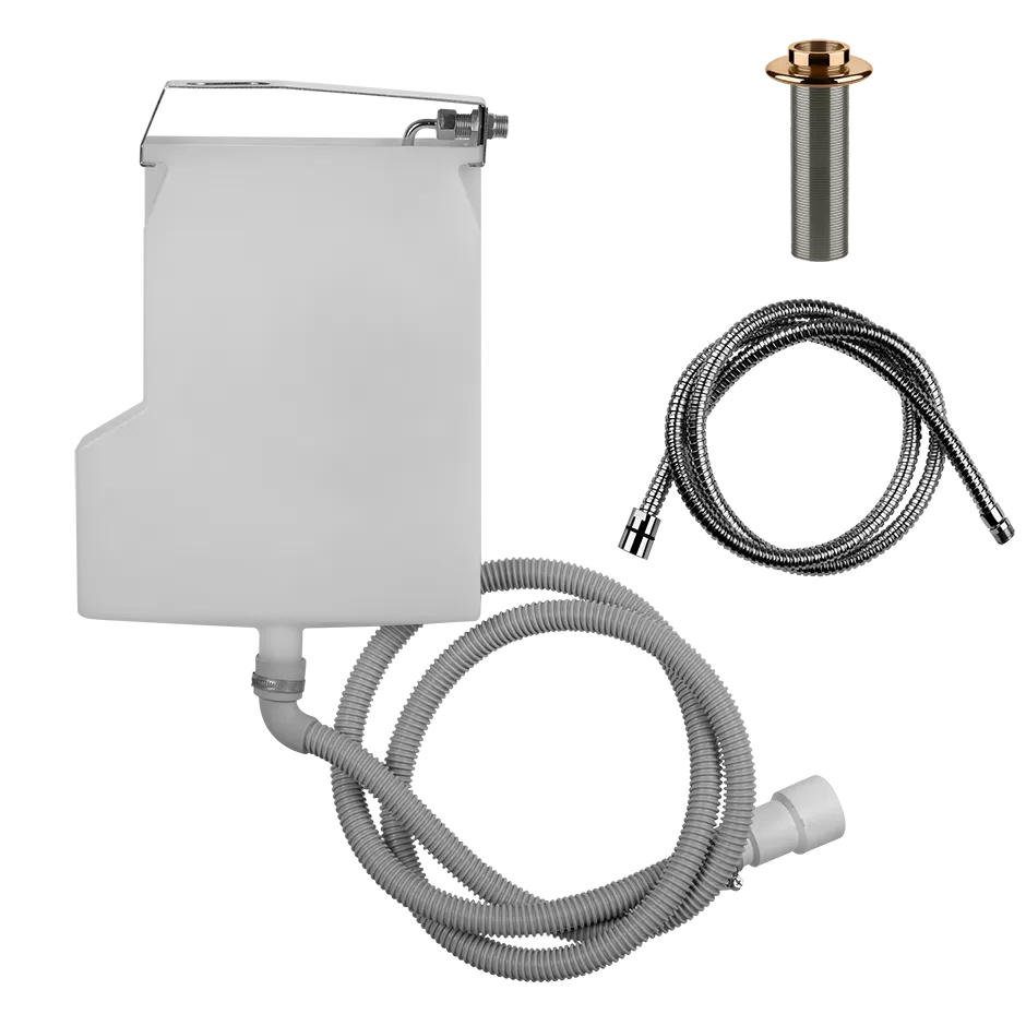 Система сбора воды для ручного гибкого душа, устанавливаемая под борт ванны