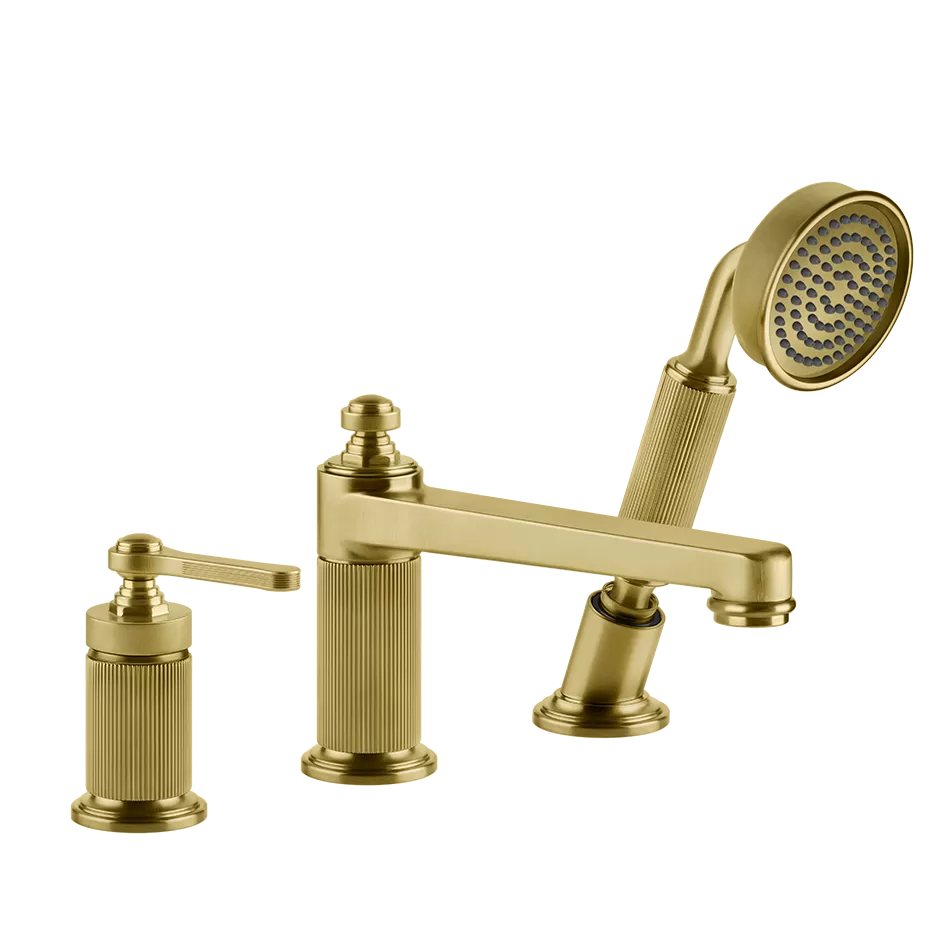 Смеситель для раковины на три отверстия с переключателем, изливом, гибким шлангом длиной 1,50 м и выдвижным ручным душем с защитой от известняка.