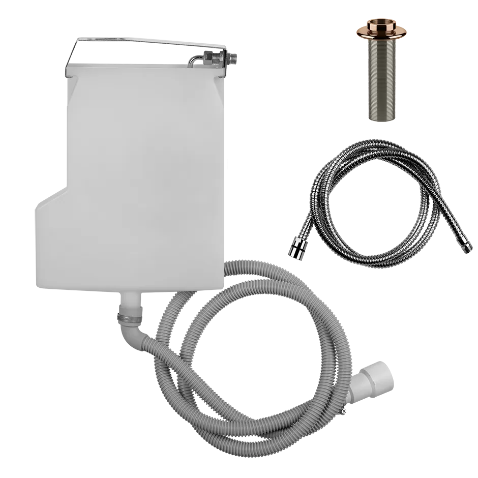 Система сбора воды для ручного гибкого душа, устанавливаемая под борт ванны