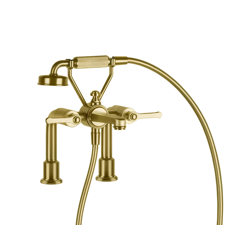 Смеситель для ванны на два отверстия с опорами, изливом, гибким шлангом длиной 1,50 м и ручным душем с защитой от известняка.