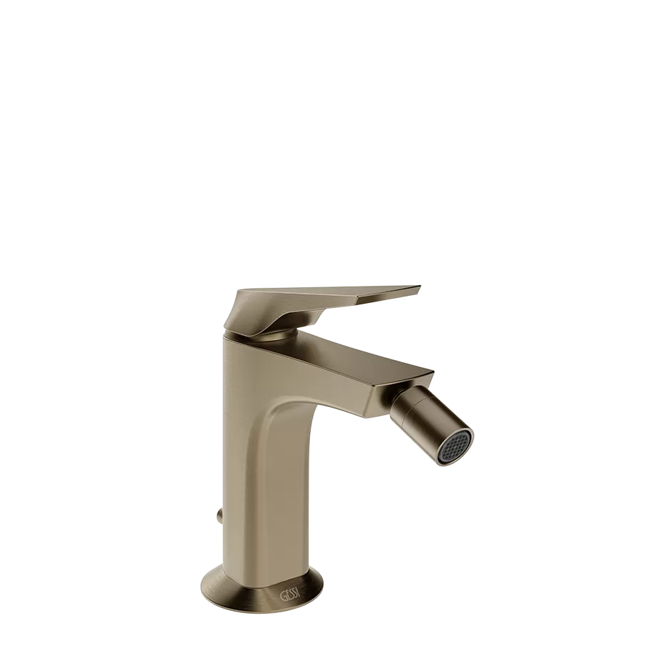 Смеситель для биде со сливом и соединительными патрубками.