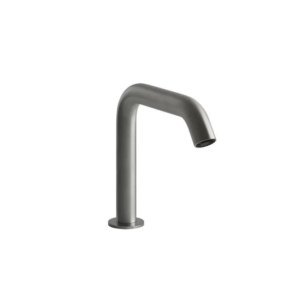 Электронный смеситель с кран-фильтром для регулировки температуры и напора воды. FLESSA.