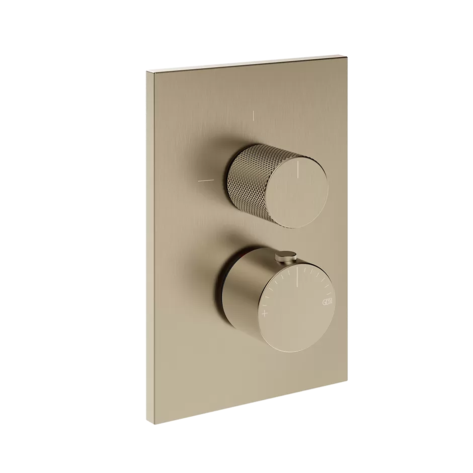 Внешняя часть термостатического смесителя на 3 выхода.