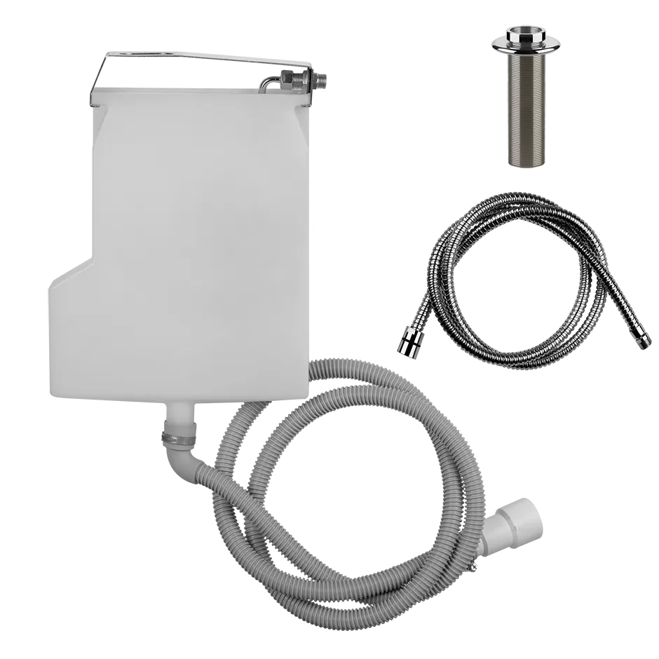 Система сбора воды для ручного гибкого душа, устанавливаемая под борт ванны