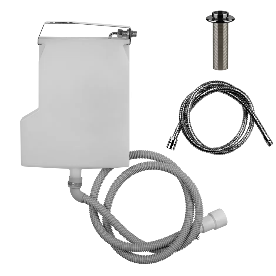 Система сбора воды для ручного гибкого душа, устанавливаемая под борт ванны